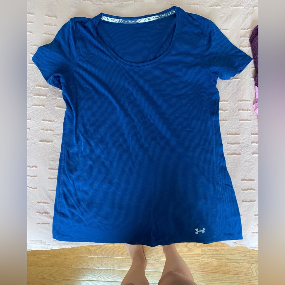 Under armour T shirt size SM